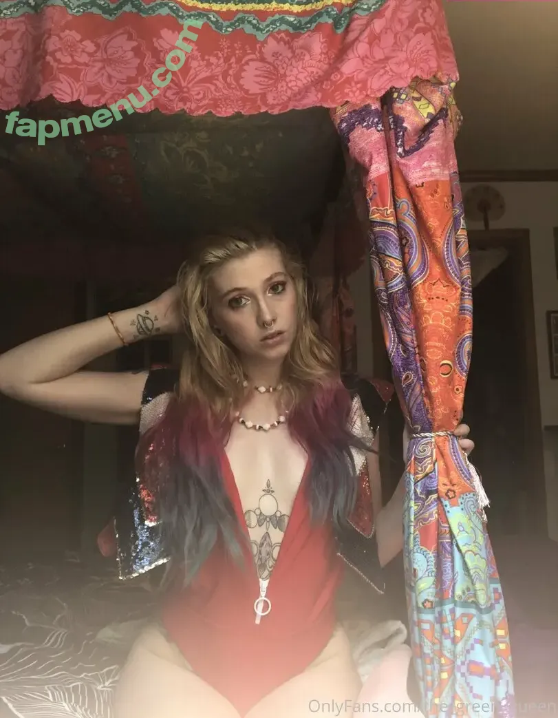 the_green_queen nude photo #0001 (the_green_queen_)