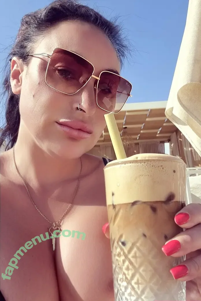 the_modern_wife nude photo #0007 (amodernwife)