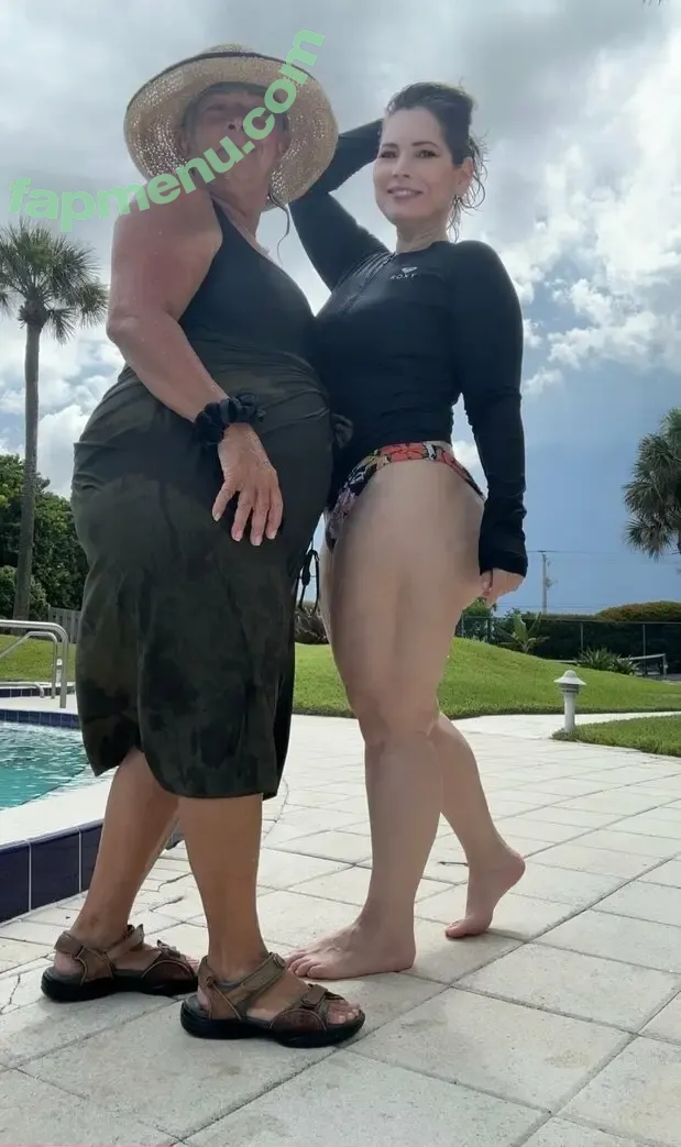 thebumbumqueen nude photo #0004 (ana.pessack)