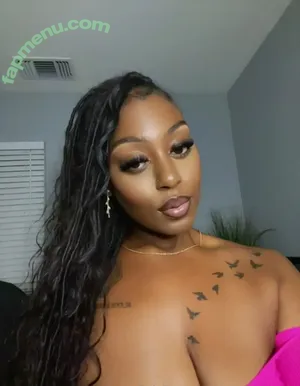 theenaeebaee / thee.naee.baee nude photo #0012