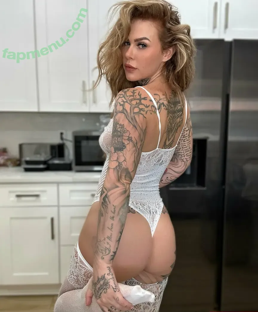 thefemalebossirl nude photo #0023 (thefemalebossofficial)