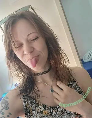 themischiefs / mrsmischief2.0 nude photo #0006