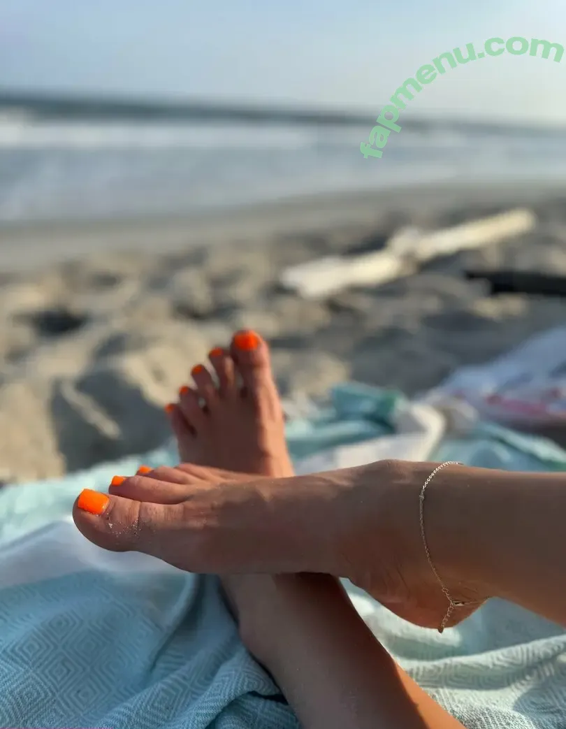 themisskenna nude photo #0002 (themisskenna)
