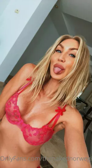  nude photo #0002