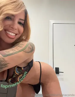 theonlyanaconda / AndreaAnaconda / theonlyanaconduh nude photo #0081