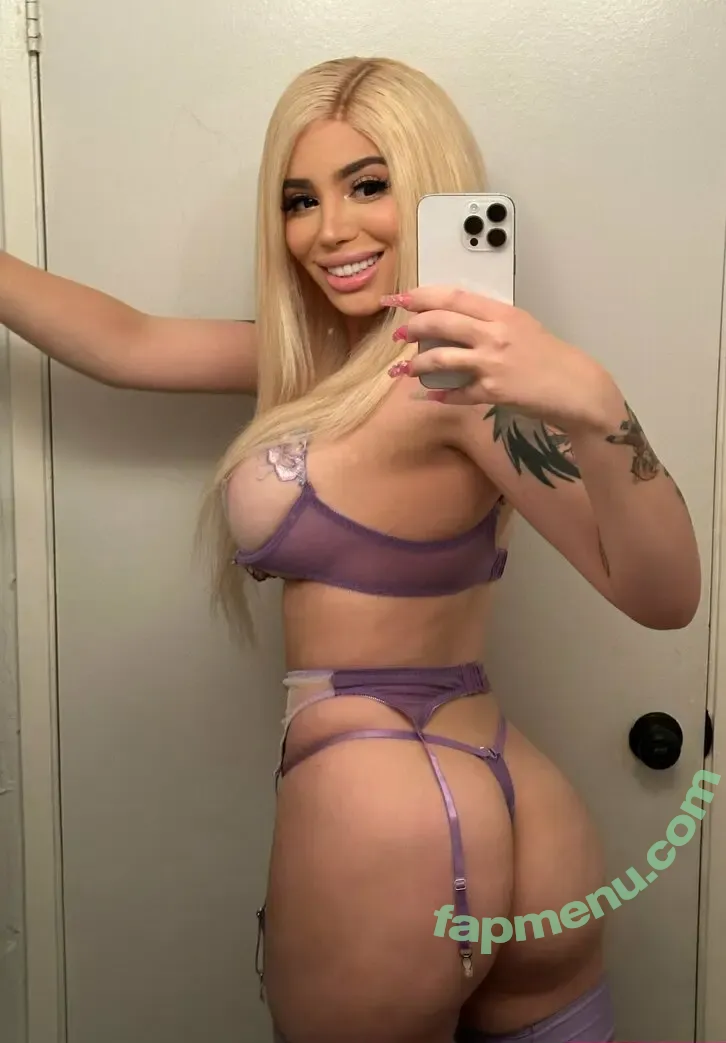 theonlyanaconda nude photo #0005 (AndreaAnaconda / theonlyanaconduh)