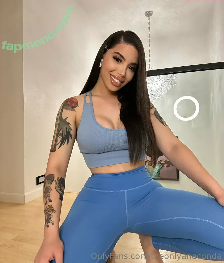 theonlyanaconda nude photo #0016 (AndreaAnaconda / theonlyanaconduh)