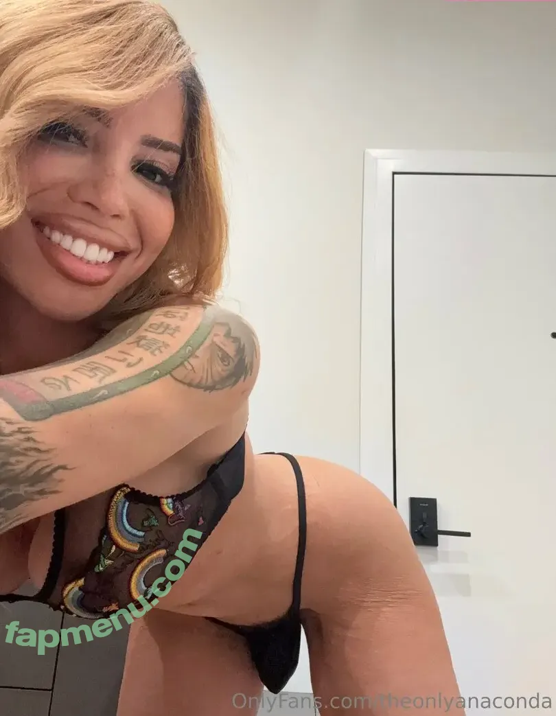 theonlyanaconda nude photo #0081 (AndreaAnaconda / theonlyanaconduh)