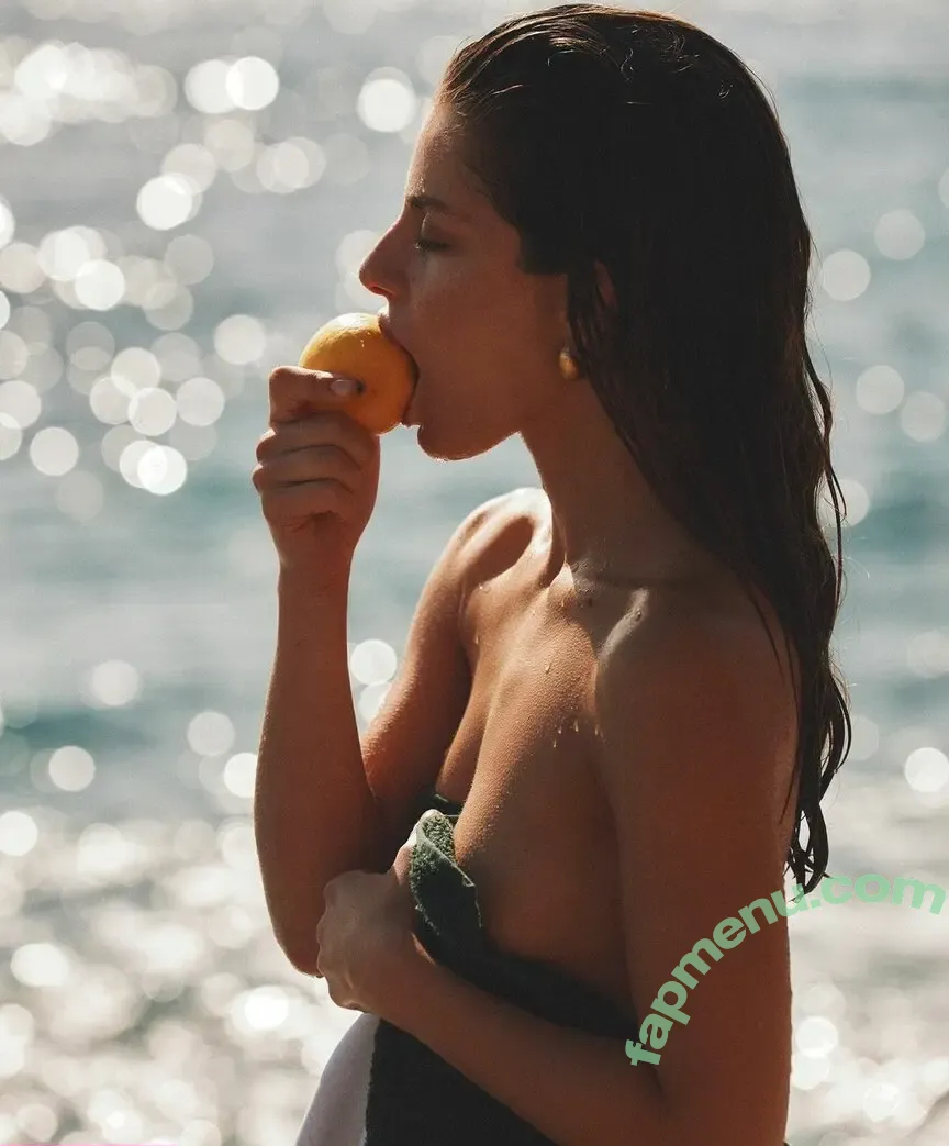 Theopisti nude photo #0021 (Theopisti)