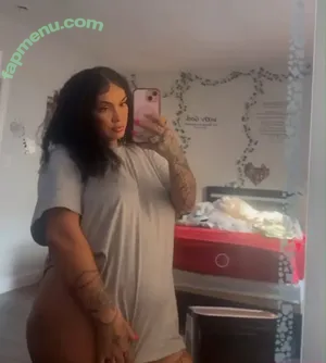 therealroyalskye / royalskyeofficial nude photo #0049
