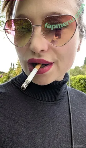 theresasmoke / theresa_smoke_original nude photo #0021
