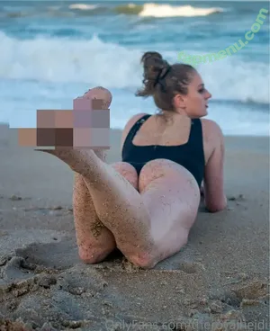  nude photo #0001