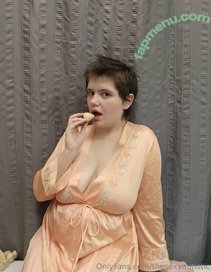 thesexyautistic / colors_on_q nude photo #0001