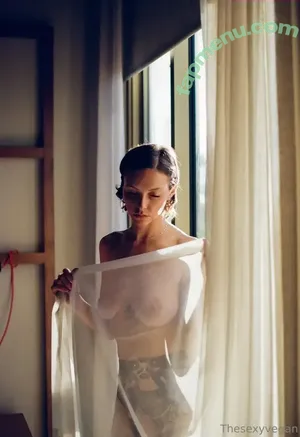  nude photo #0006