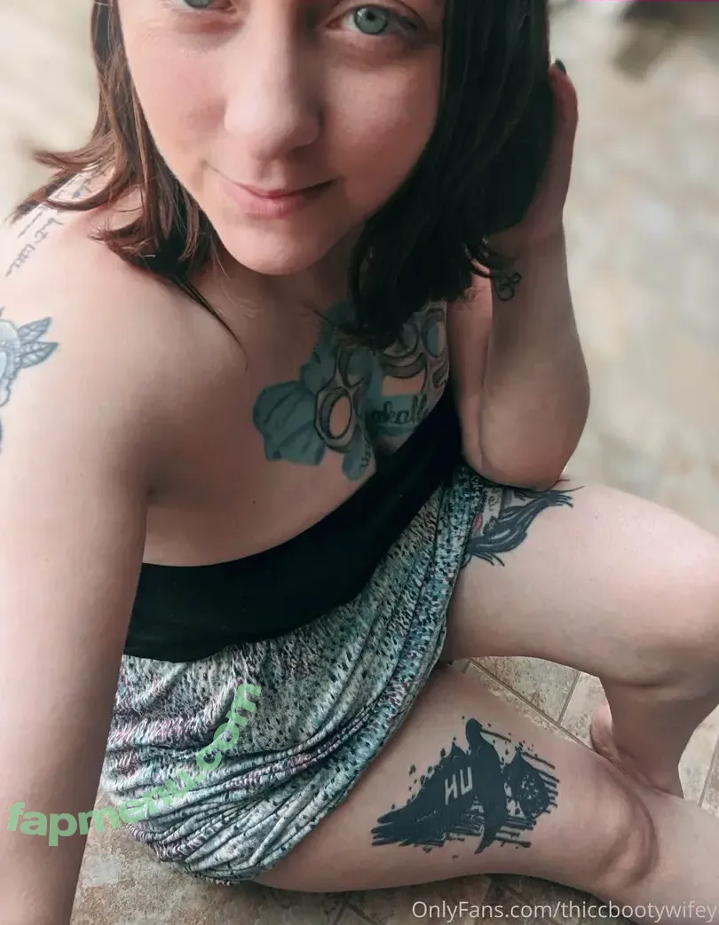 thiccbootywifey nude photo #0009 (thiccbootywifey)
