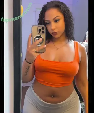 Thick Baddie Forevaa.laii / forevaa.laii nude photo #0004