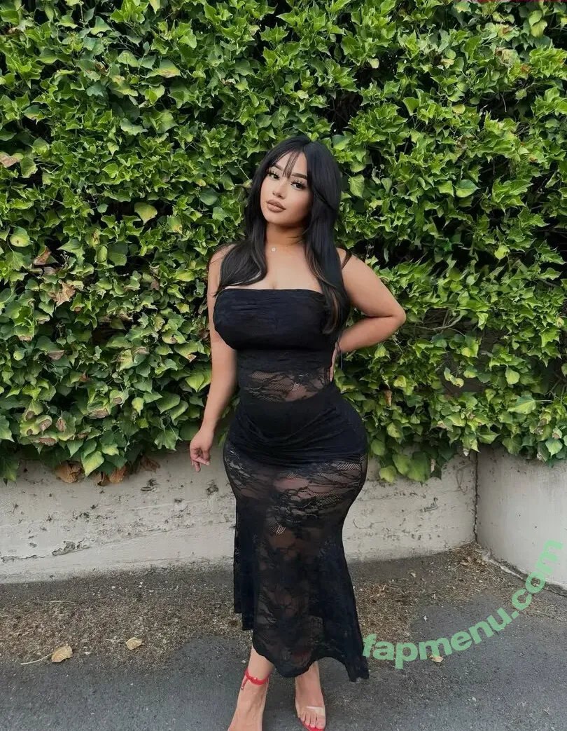 Thick Curvy Baddie nude photo #0001 (akeashaashworth)