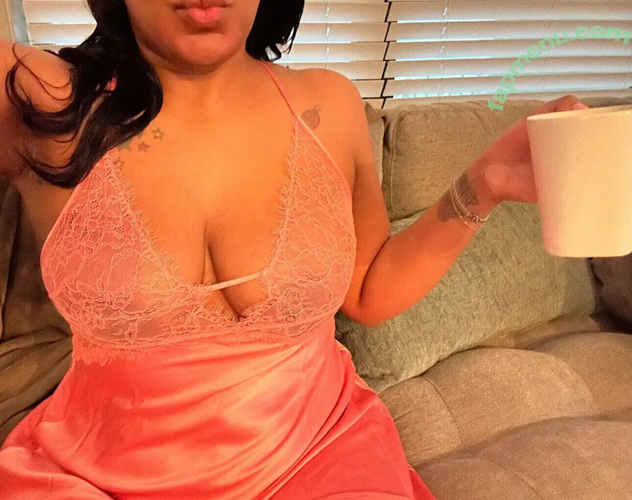 thickinicki01 nude photo #0023 (thickinicki01)