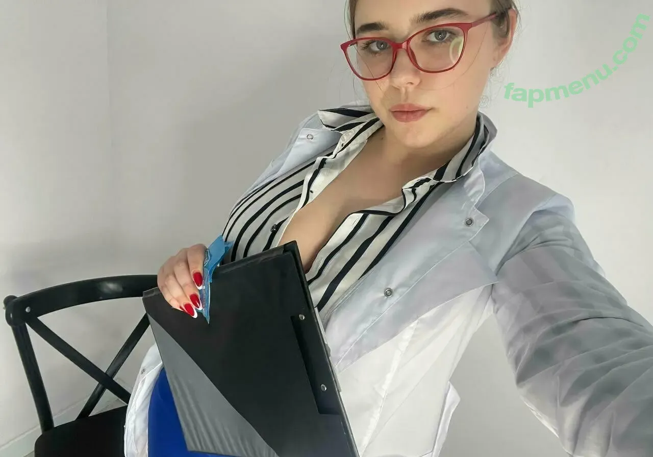 thladylillian nude photo #0003 (thladylillian)