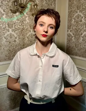 Thomasin Mckenzie / thomasin.mckenzie nude photo #0337