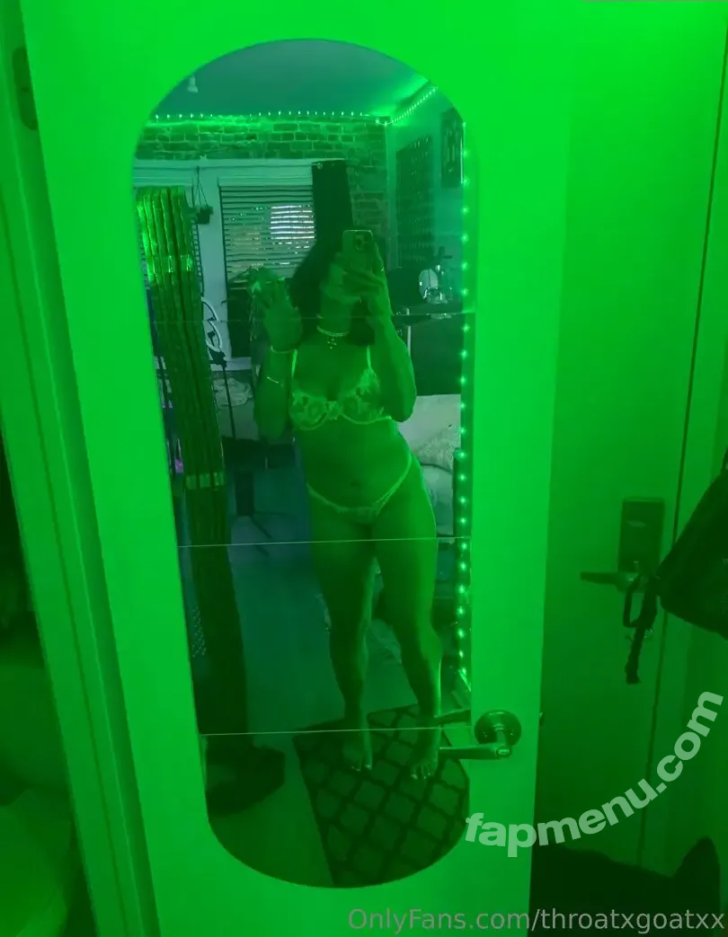 throatxgoatxx nude photo #0003 (throatxgoatxx)