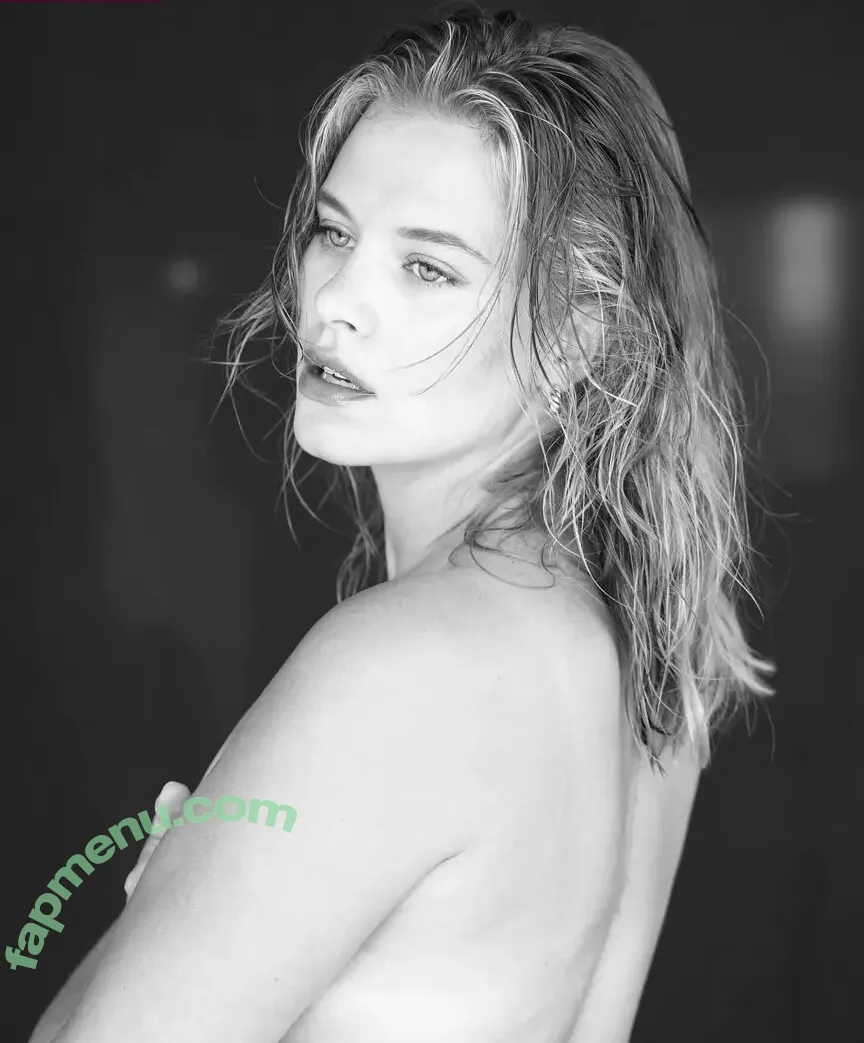 Tiera Skovbye nude photo #0010 (tskovbye1)