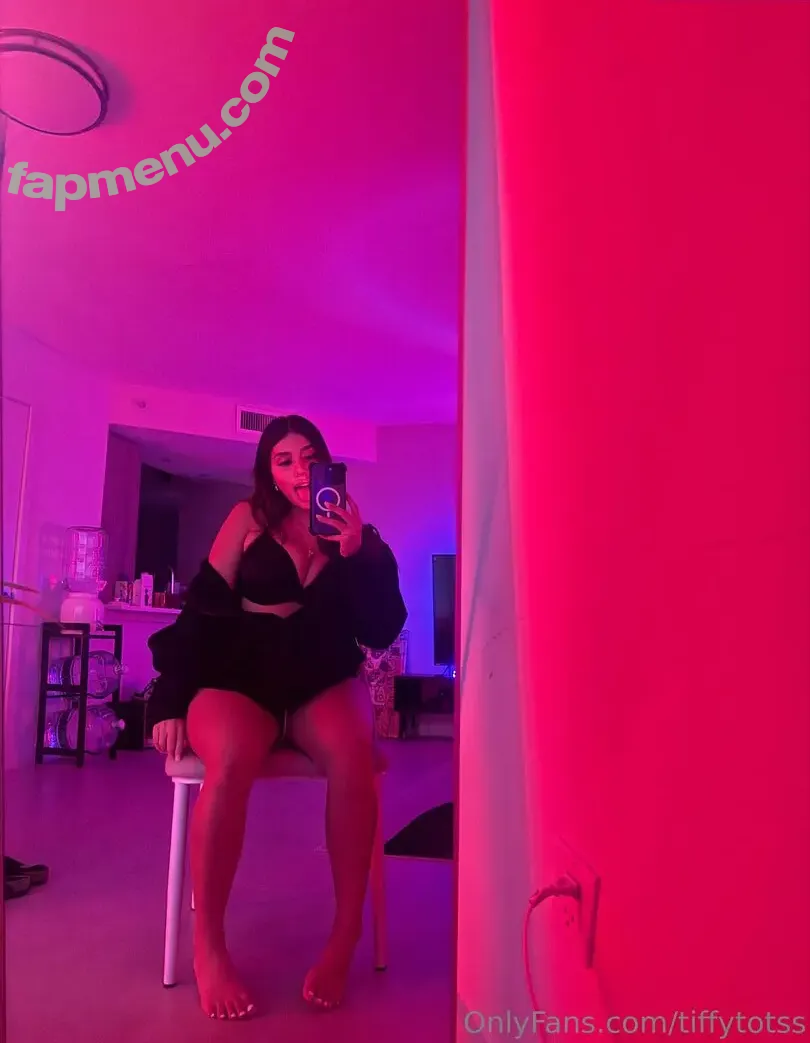tiffytotss nude photo #0032 (tiffytotss)