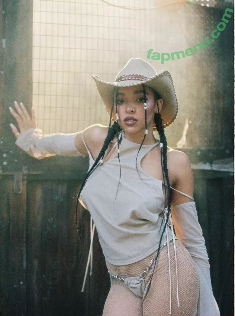 Tinashe nude photo #0226 (slimred_20 / tinashenow)