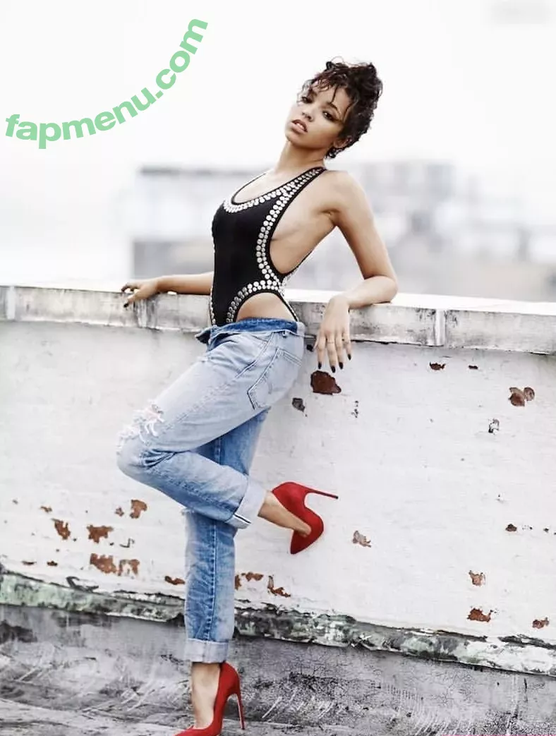 Tinashe nude photo #0505 (slimred_20 / tinashenow)