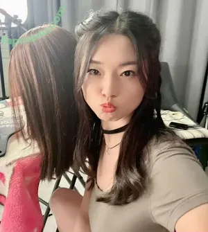 Tingting ASMR / tingting57live nude photo #0001