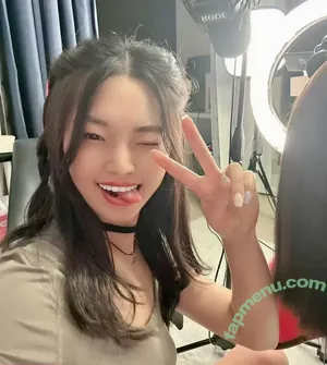 Tingting ASMR / tingting57live nude photo #0002