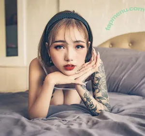  nude photo #0003