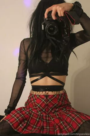 tinysexilexi666 / 666sexilexi666 nude photo #0046