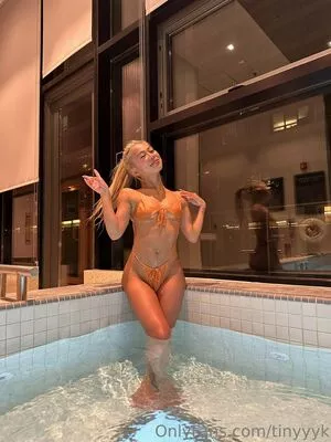 tinyyyk / kaylakipp / peachlingg nude photo #0488