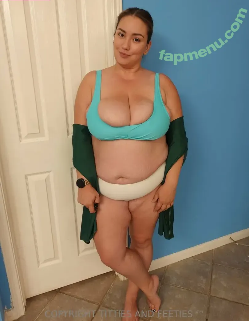 Tittiesandfeeties nude photo #0042 (funwithkitties)