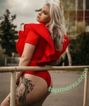 Tizeax / khaleesiwhite nude photo #0032