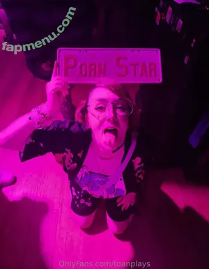 Toanplays / reel nude photo #0017