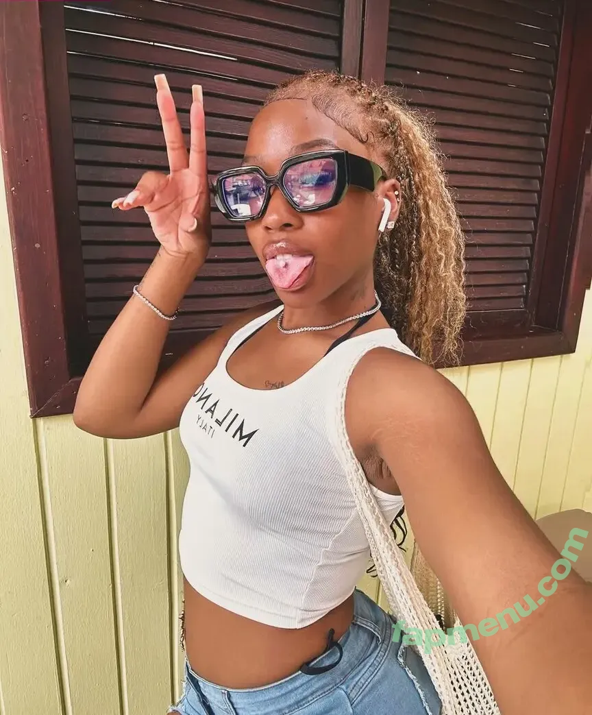 Toniannsp nude photo #0029 (toniann / toniann._.p)