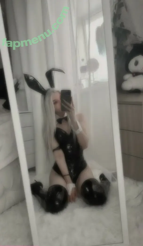 Tontsacu.ra nude photo #0016 (tontsacura)