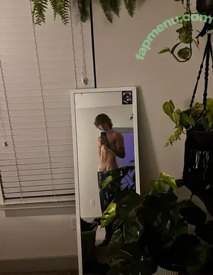  nude photo #0001
