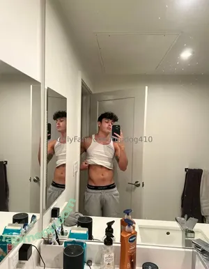 topdog410 / thechristopherromero nude photo #0018