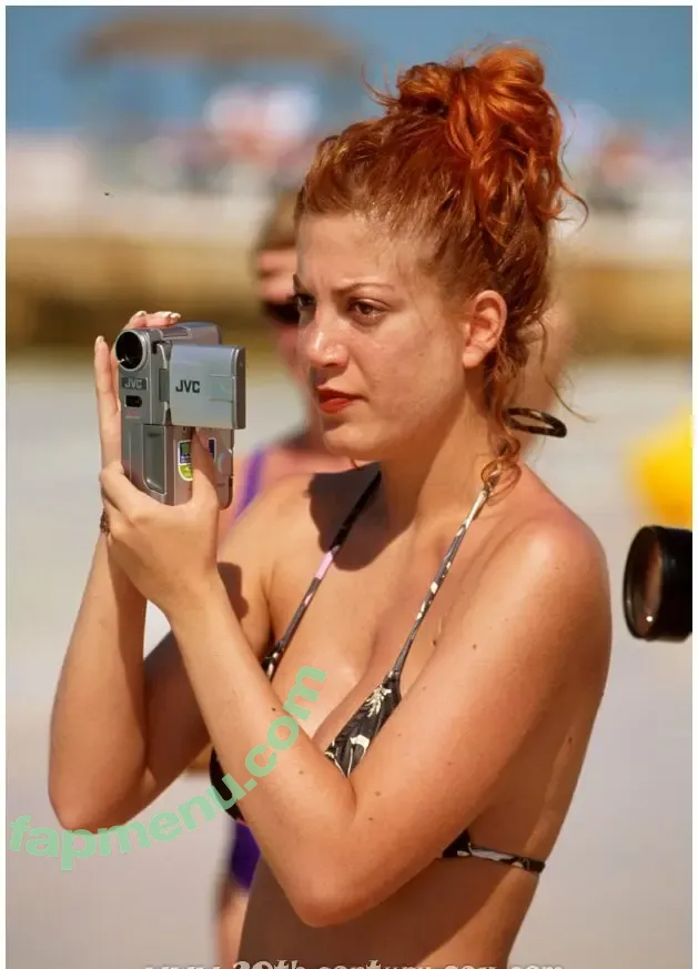 Tori Spelling nude photo #0022 (torispelling)