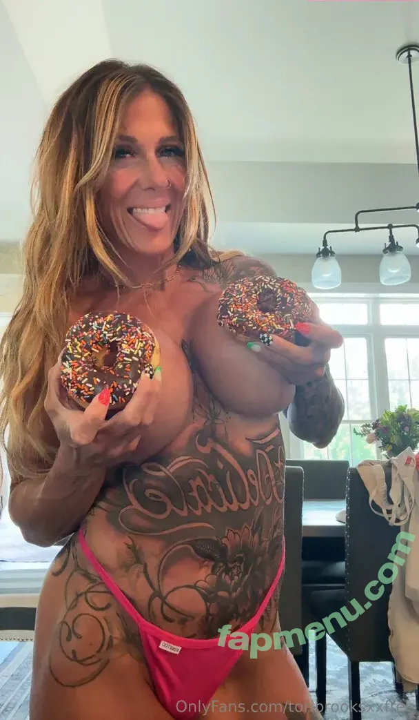 Toribrooksxx nude photo #0177 (Toribrooksxx)