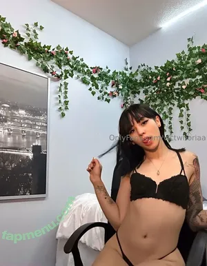 nude photo #0004