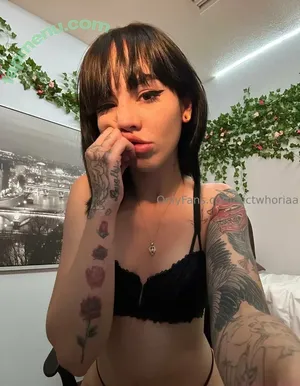  nude photo #0009