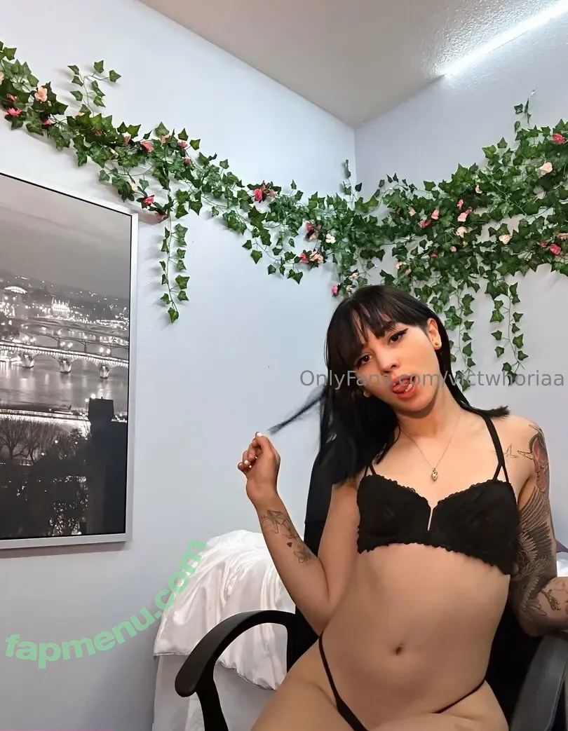 toriihayze nude photo #0004 (toriihayze)