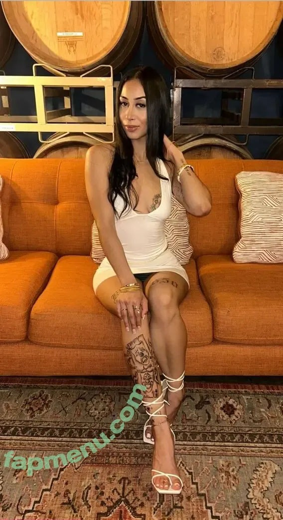 torireyess nude photo #0004 (torireyess)