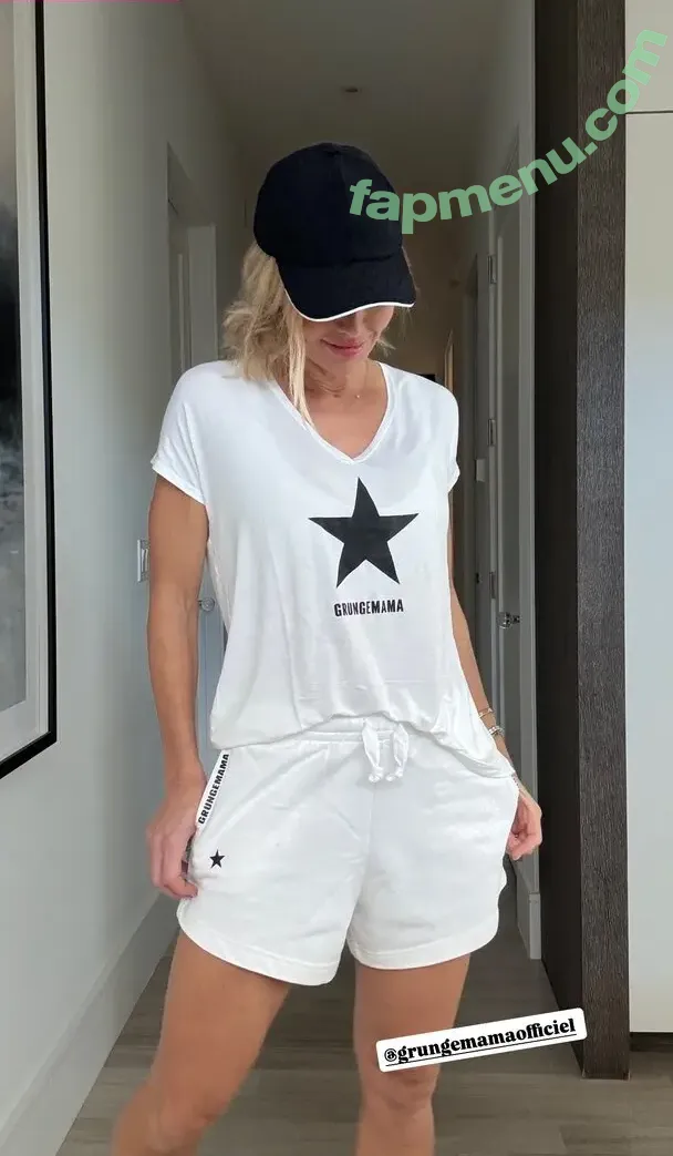 Torrie Wilson nude photo #2843 (torriewilson)