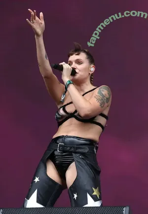 Tove Lo / cupfullofinsanity / tovelo nude photo #0592
