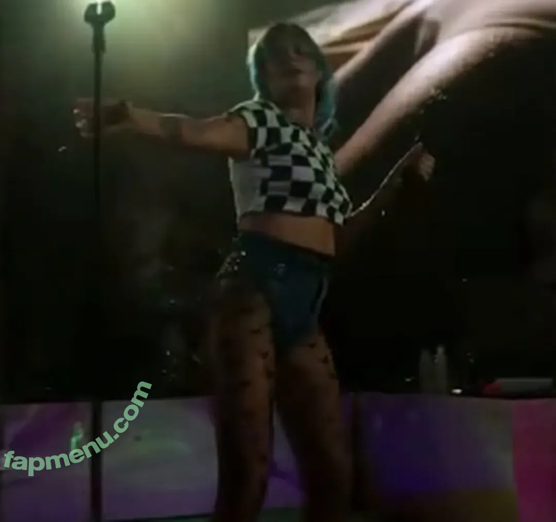 Tove Lo nude photo #0581 (cupfullofinsanity / tovelo)